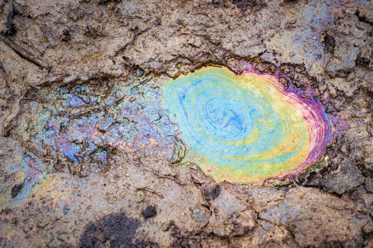 Hormuz Strait oil spill