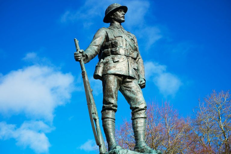 Israeli soldier destroys statue