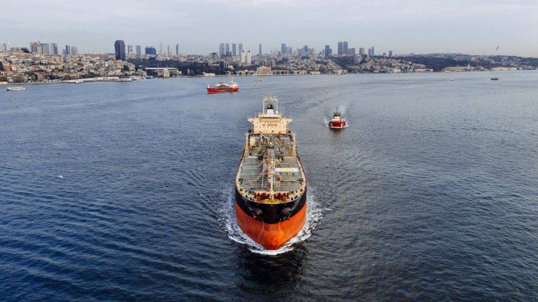Strait of Hormuz shipping