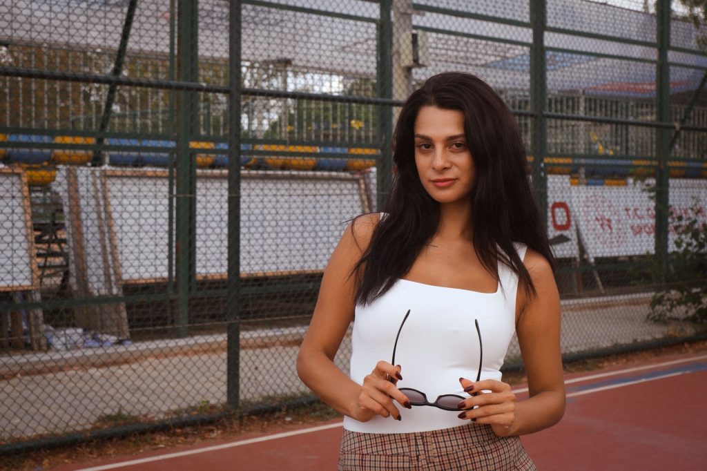 sahra ışık kimdir