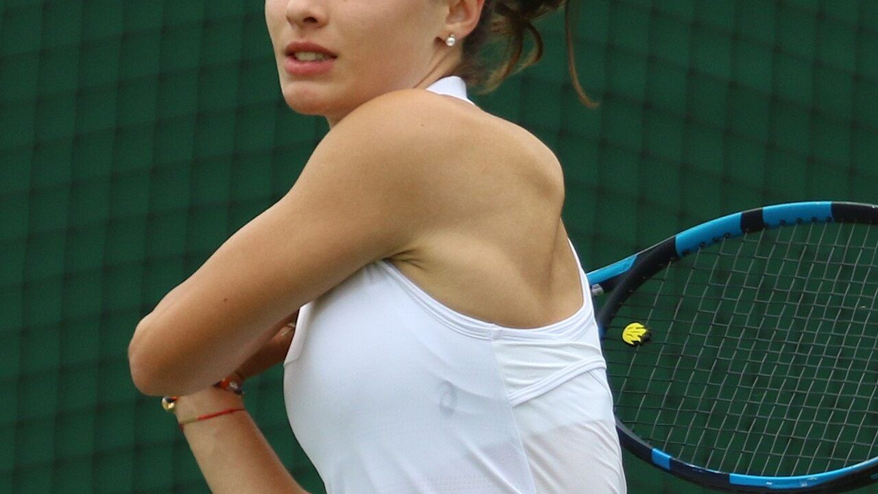 zeynep sönmez kimdir