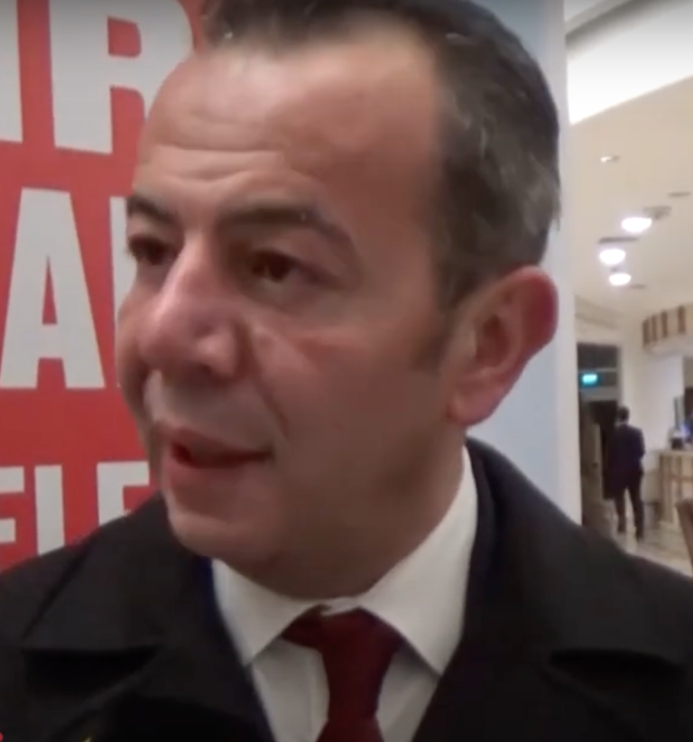 tanju özcan kimdir
