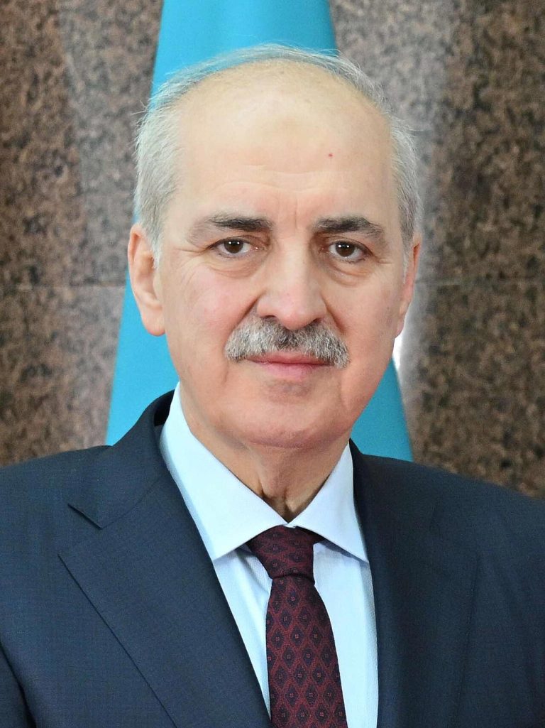 numan kurtulmuş kimdir