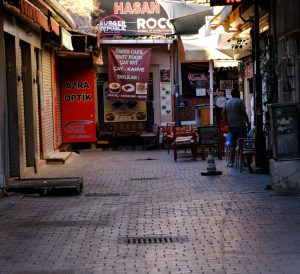 altı üstü istanbul hasan kimdir