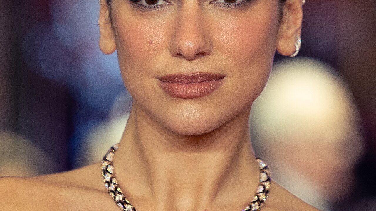 dua lipa kimdir
