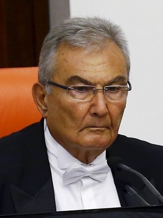 deniz baykal kimdir